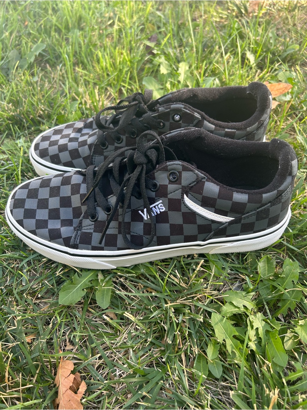 EUC MENS Vans Seldan Low Top Skate Shoes - Picture 3 of 8